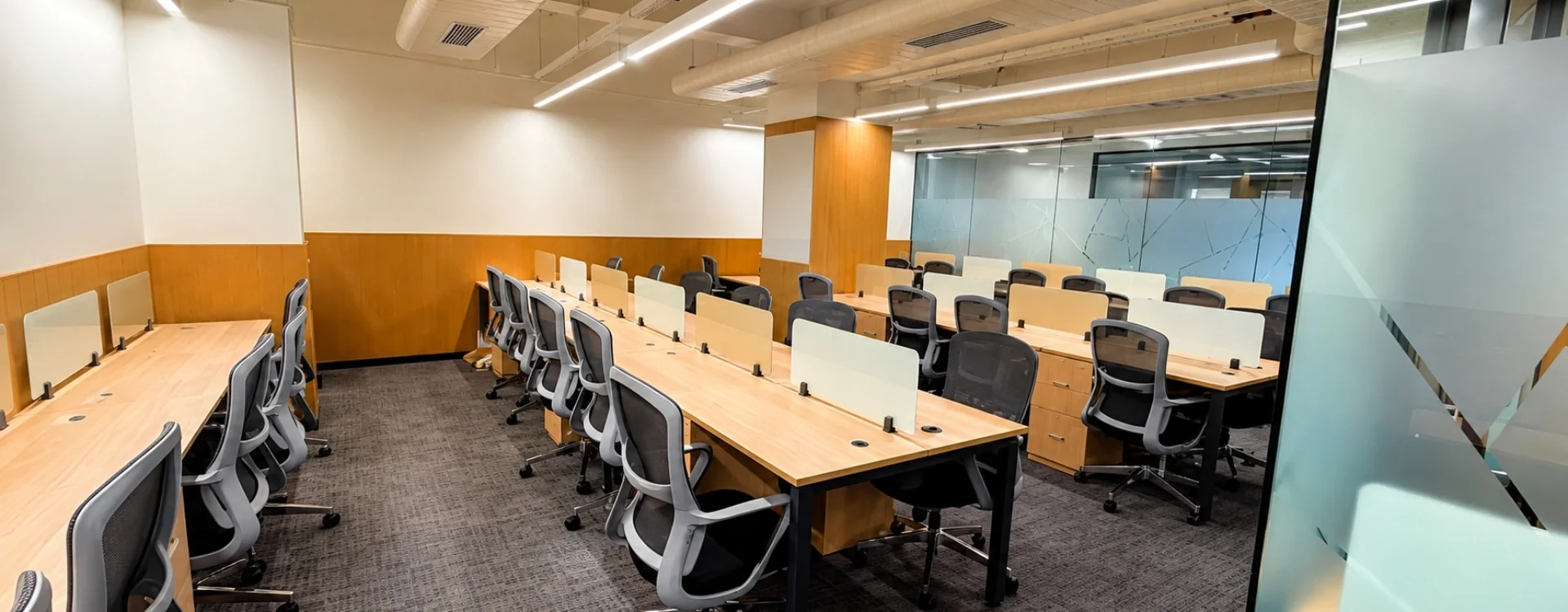 co-offiz-Noida_Sec-3_Private_Cabin